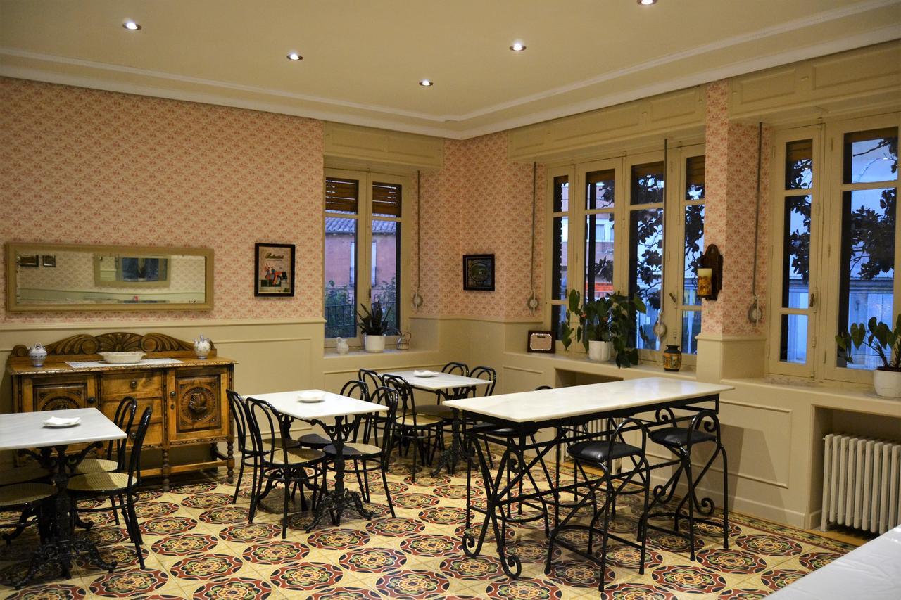 Hotel Villegas บาเลนเซีย เด ดอนควน ภายนอก รูปภาพ